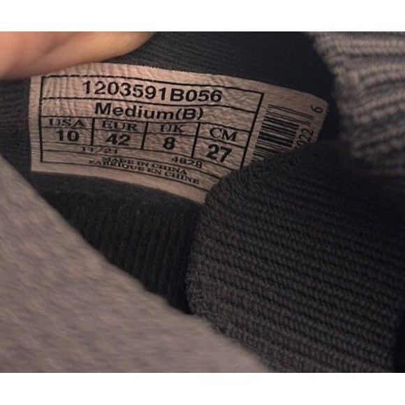 Brooks Womens 10 Levitate Stealthfit 5 1203591B056 Black Lilac EU42 - Picture 8 of 8